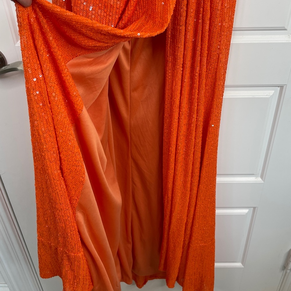 IEENA FOR MAC DUGGAL Sequined Halter Gown NEW Size 8 Tangerine Orange Dress - Picture 7 of 15